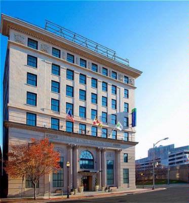Holiday Inn Express Baltimore Downtown - 