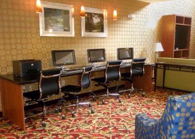 Comfort Suites Hershey - Hotel Lobby