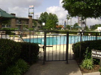 Best Western Richmond Suites Hotel - 