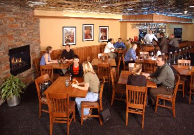 Valley West Inn - Fire Side Lounge