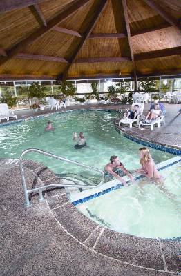 Valley West Inn - Indoor Pool