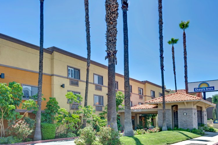 Indigo Courtyard Inn Suites Sales - 