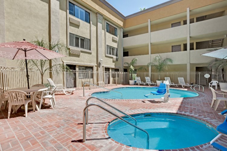 Indigo Courtyard Inn Suites Sales - Two King Beds