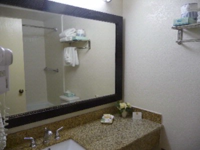 Best Western South Bay Hotel - Bathroom