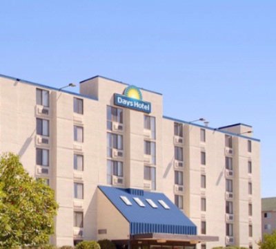 Days Hotel on University - 