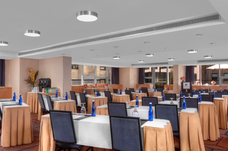 Doubletree Metropolitan Hotel - Terrace