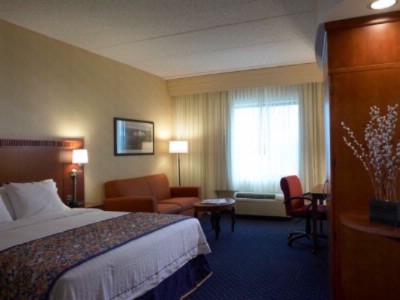 Courtyard by Marriott - 