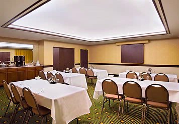 Courtyard by Marriott Chicago Midway Airport - 