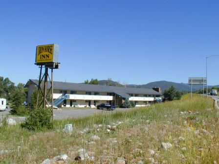 Iron Horse Inn - 