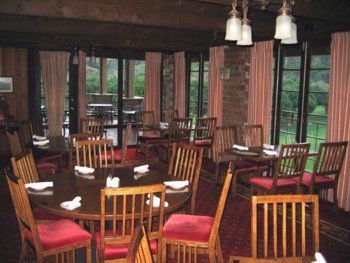 Aliso Creek Inn & Golf Course - Canyon Lodge Sun Room