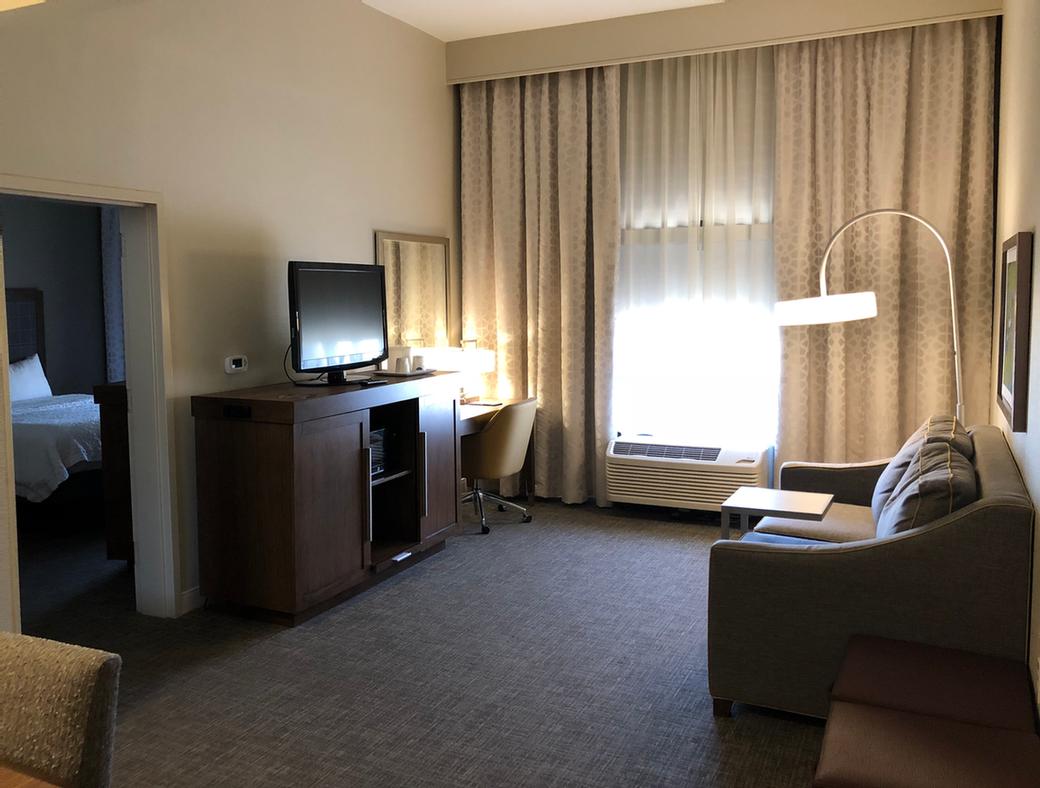 Hampton Inn & Suites Dfw N / Grapevine - The Wellington Room