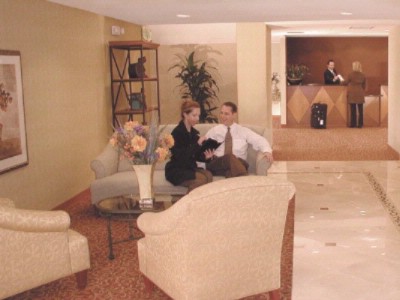 Holiday Inn Express Sacramento Conventin Center - Hotel Lobby
