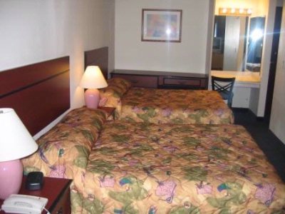Sutton Suites & Extended Stays - Two Queens
