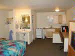 Montana Motel - Room 29 - King Suite With Kitchen
