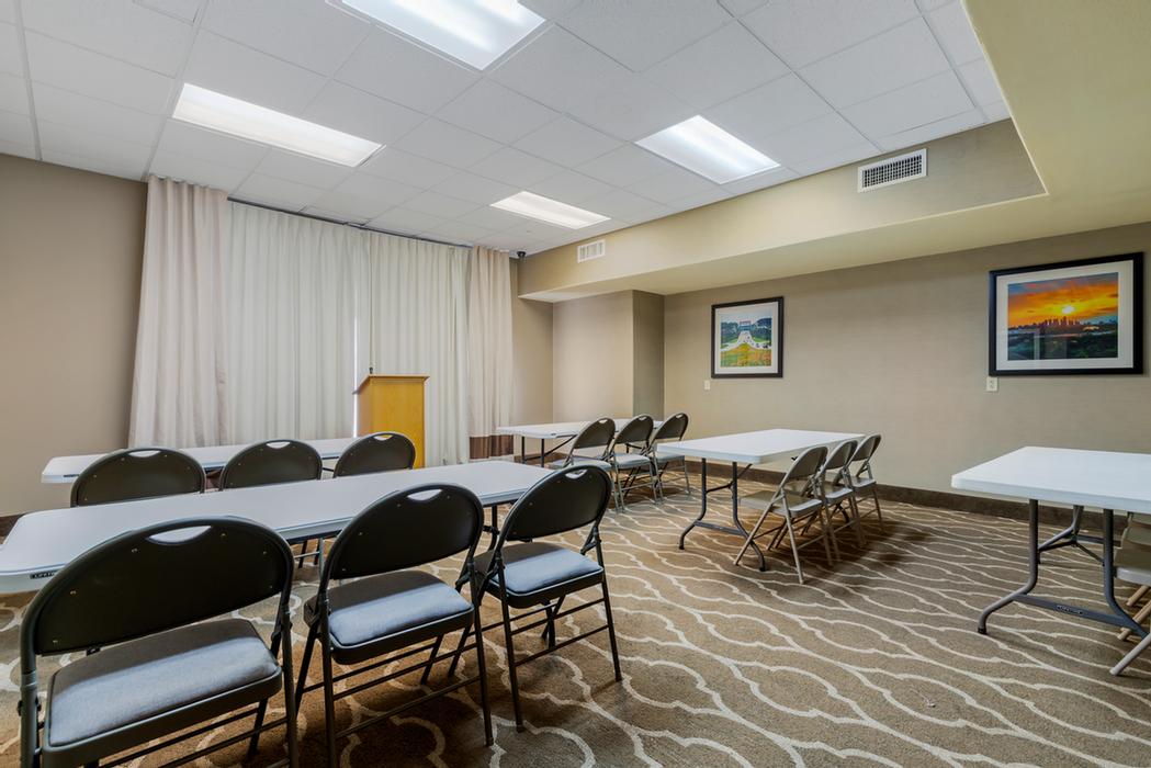 Comfort Suites Austin Pflugerville - 
