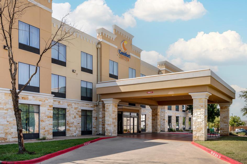 Comfort Suites Austin Pflugerville - 