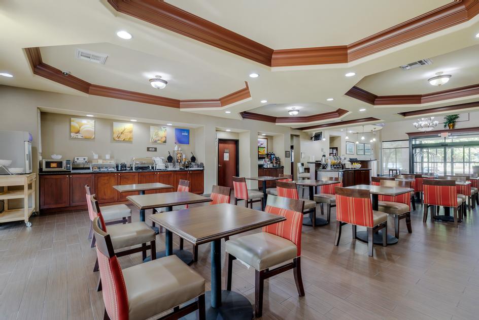 Comfort Suites Austin Pflugerville - 