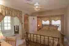 Beach Drive Inn Bed & Breakfast - 