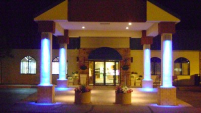 Holiday Inn Express Hotel & Suites - Front Of Hotel - Night
