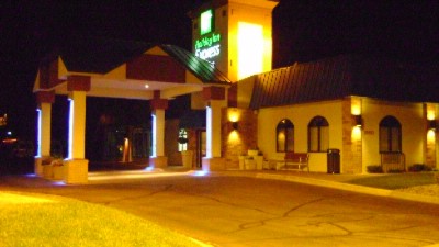 Holiday Inn Express Hotel & Suites - Front Of Hotel - Night