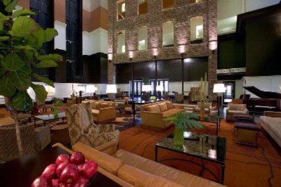 Doubletree Memphis Downtown - Hotel Lobby