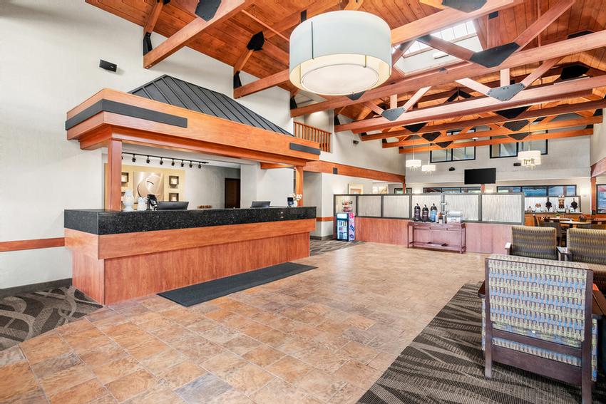 Comfort Inn West - 