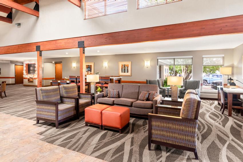 Comfort Inn West - 