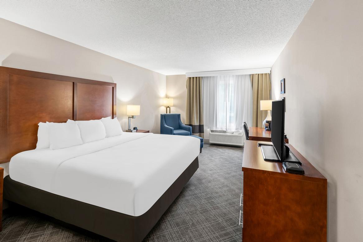 Comfort Inn West - 