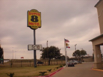 Super 8 - 