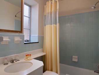 Days Inn Arlington - Bathroom