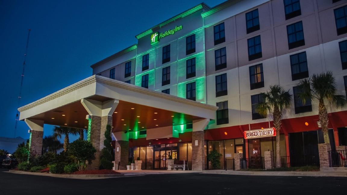 Holiday Inn Atlanta Northlake - 