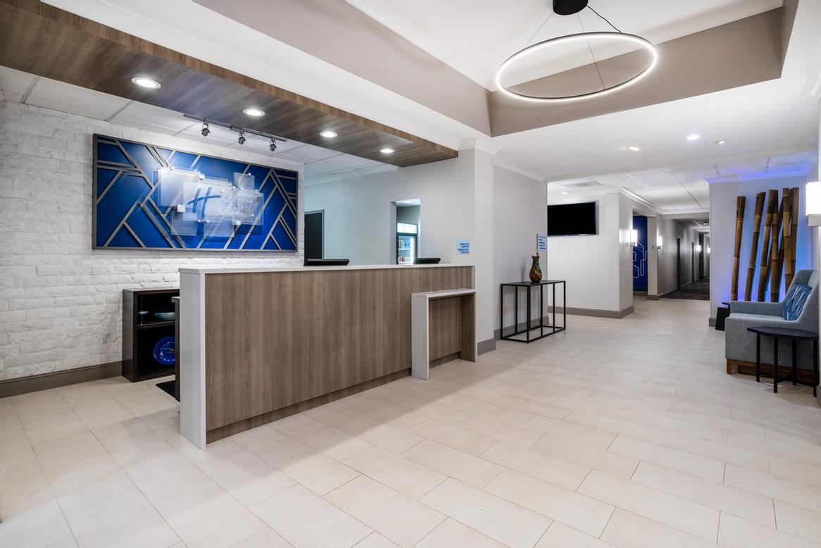 Holiday Inn Express Hotel & Suites - Wedding Ceremony / Reception