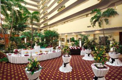 Embassy Suites - 