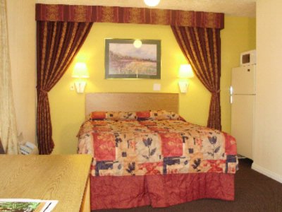 National 9 Inn Colony Inn Suites - 