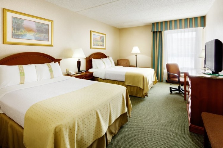 Holiday Inn Utica - 