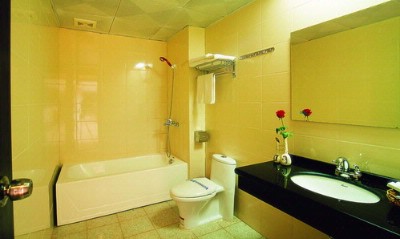 Yangshuo River View Hotel - Our Restroom 1