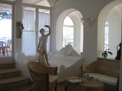 La Reginella - The Hall
