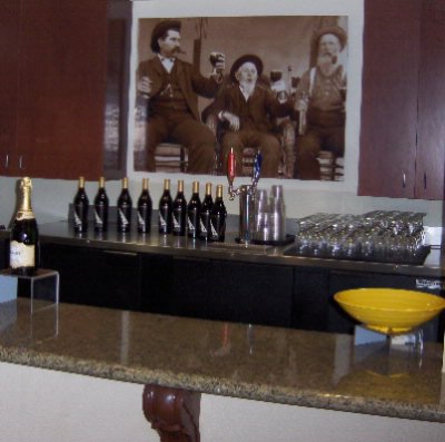 Gold Miners Inn Holiday Inn Express - Complimentary Cocktail Reception