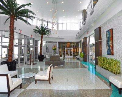 Ramada Oasis Convention Center - Indoor Pool