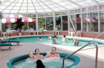 Lamplighter Inn & Suites Convention Center - Indoor Atrium Pool