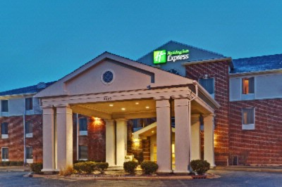 Holiday Inn Express Hotel & Suites - 