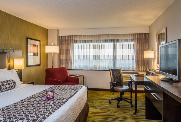 Crowne Plaza Hotel Lax - Check In
