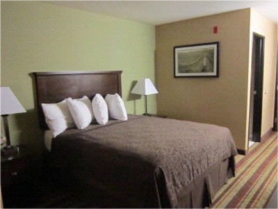 Wilsonville Inn & Suites - 
