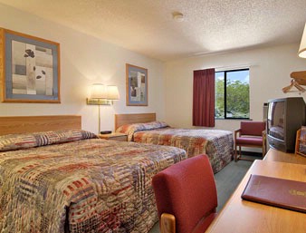 Super 8 - 