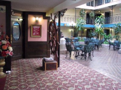 Best Western Chateau Louisianne - Showboat Lounge And Cafe