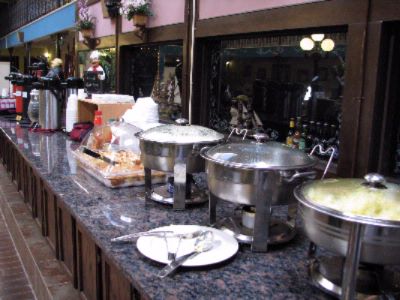 Best Western Chateau Louisianne - Hot Breakfast Included
