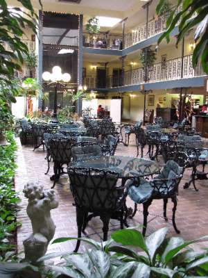 Best Western Chateau Louisianne - 