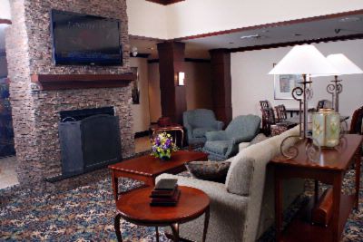 Staybridge Suites - Lobby Area