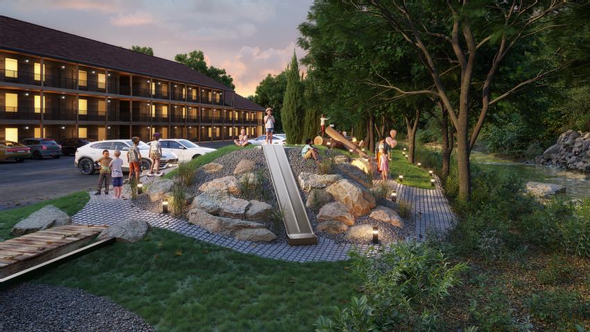Fall Creek Inn & Suites - Picnic Area With Bbq Grills Alongside Our Bubbling Creek!