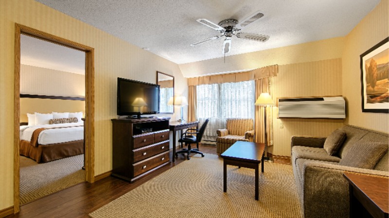 Best Western Emerald Isle Motor Inn - 
